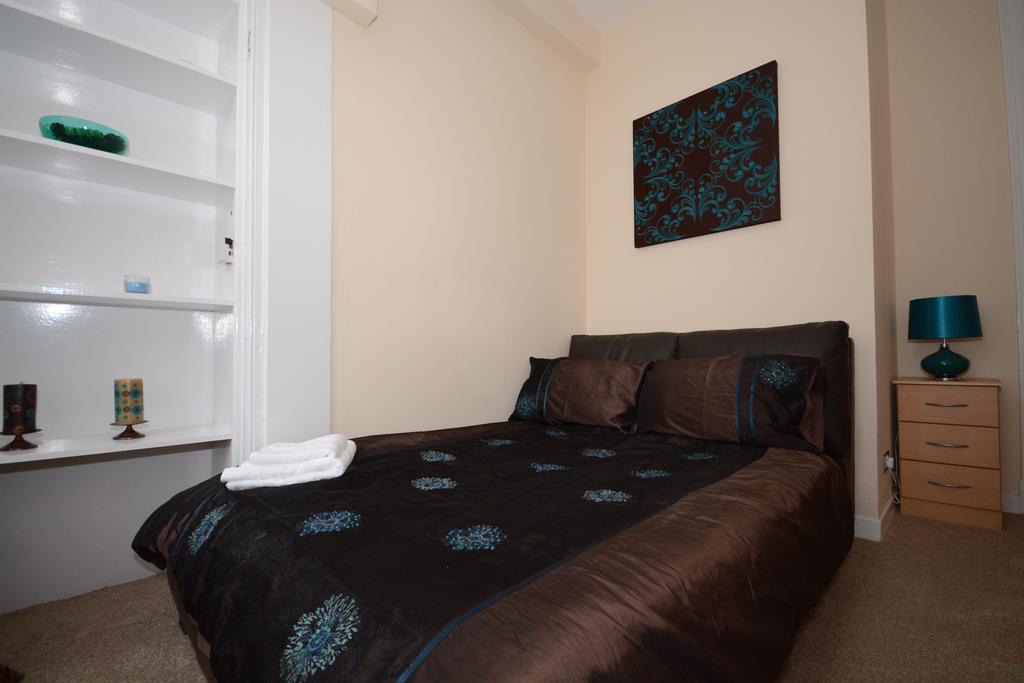 Townhead Apartments Glasgow Airport Paisley Room photo